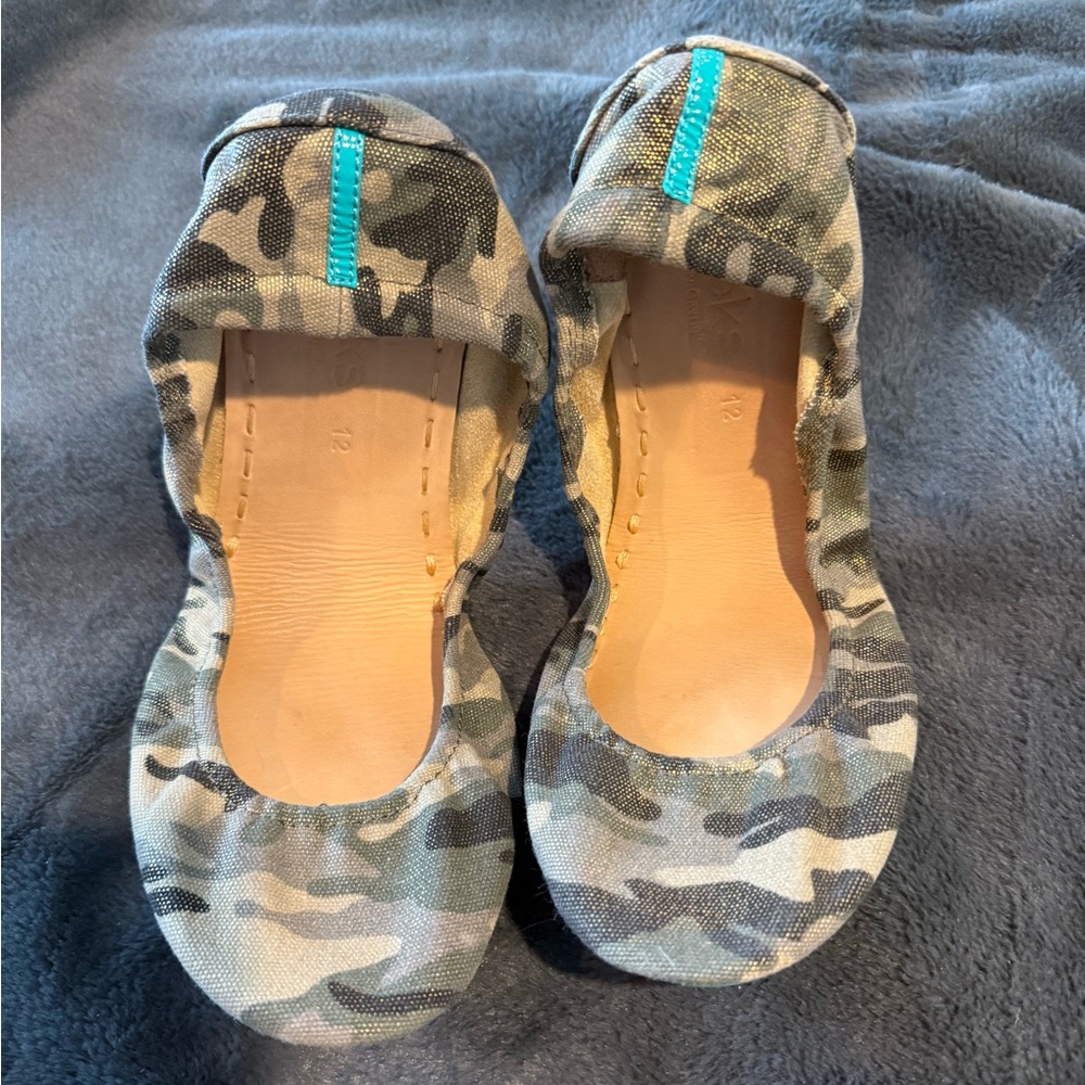 Calouflage Tieks Size 12